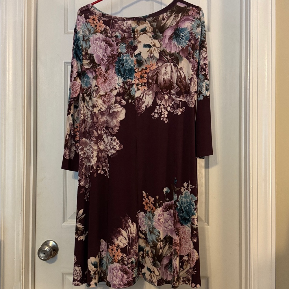 Bellamie Floral Patterned Top - Picture 5 of 7